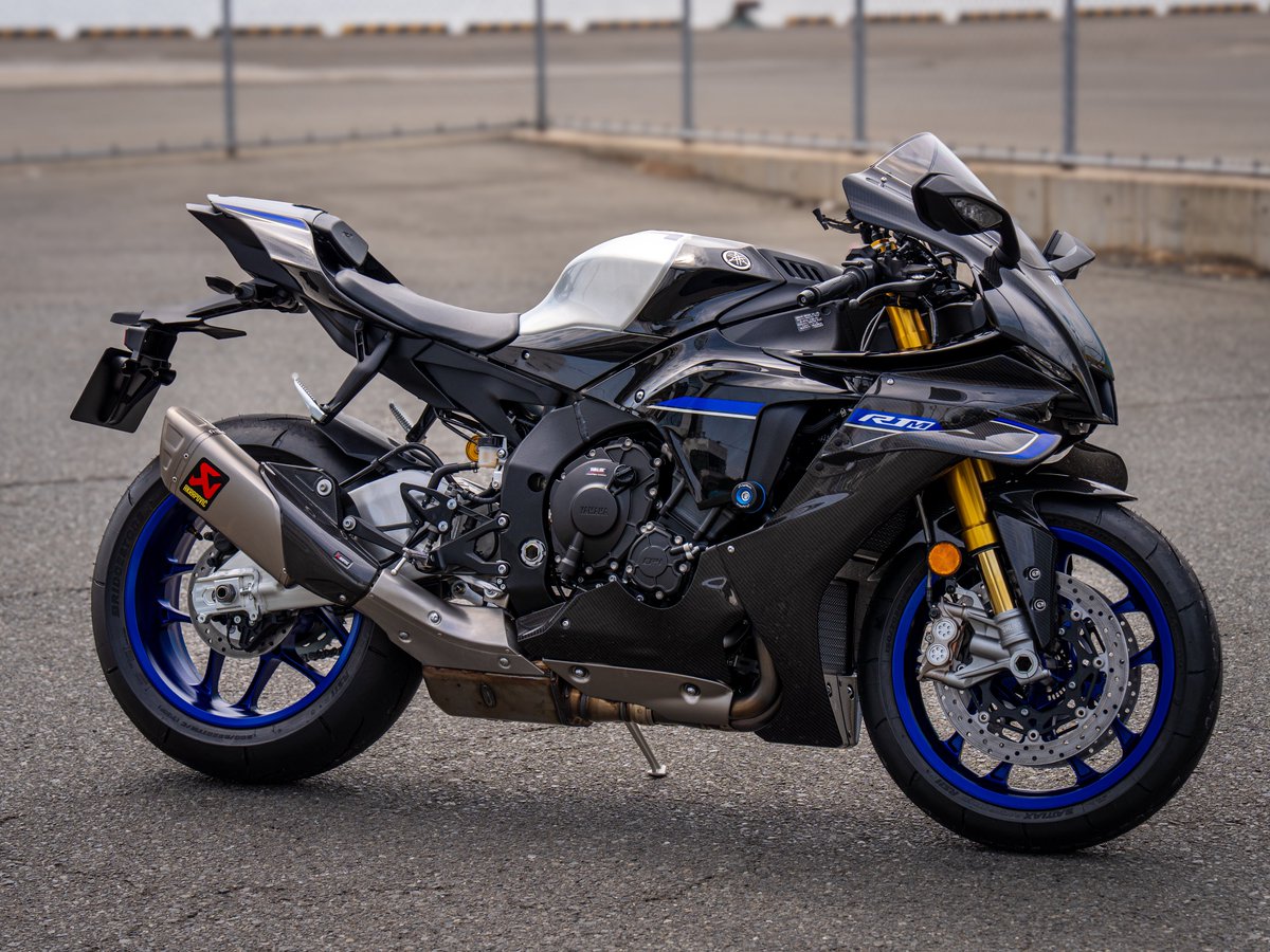 キャデライダー tweet media