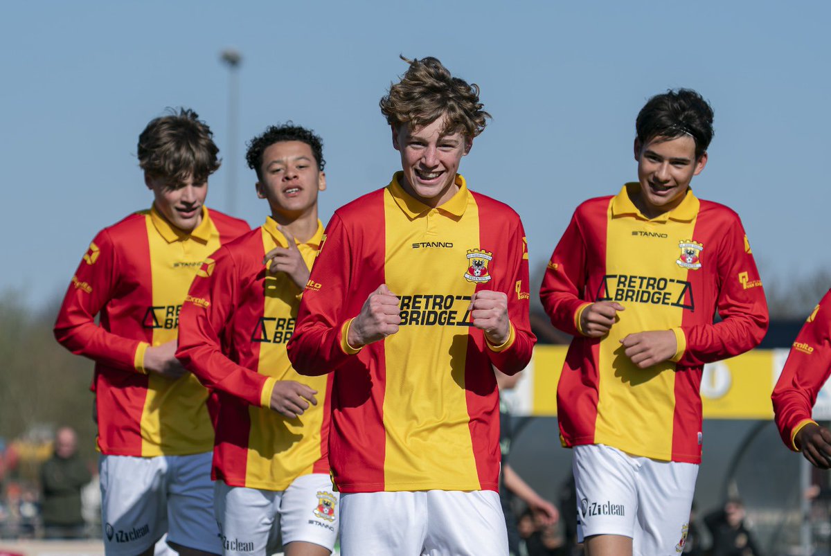 kowetjeugd's tweet image. 𝐇𝐮𝐠𝐨 𝐌𝐢𝐬𝐭𝐞𝐫 𝐇𝐚𝐭𝐭𝐫𝐢𝐜𝐤! 👑
‘6 ➟ 2-0
‘12 ➟ 3-0
‘59 ➟ 5-1