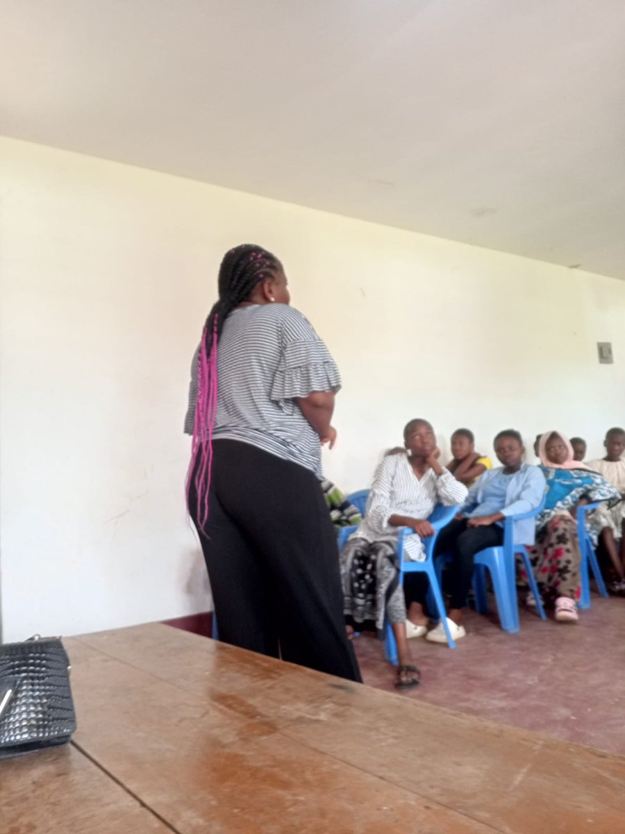 RabaiVoices_'s tweet photo. Rabai Voices for Change held a vital talk on sexual &amp; gender-based violence (SGBV) and mental health creating a safe space for healing, learning with teen girls since schools are closed. Ending violence starts with awareness. #EndSGBV #MentalHealthMatters #SafeSpacesForAll" https://t.co/bMht5GwKNq