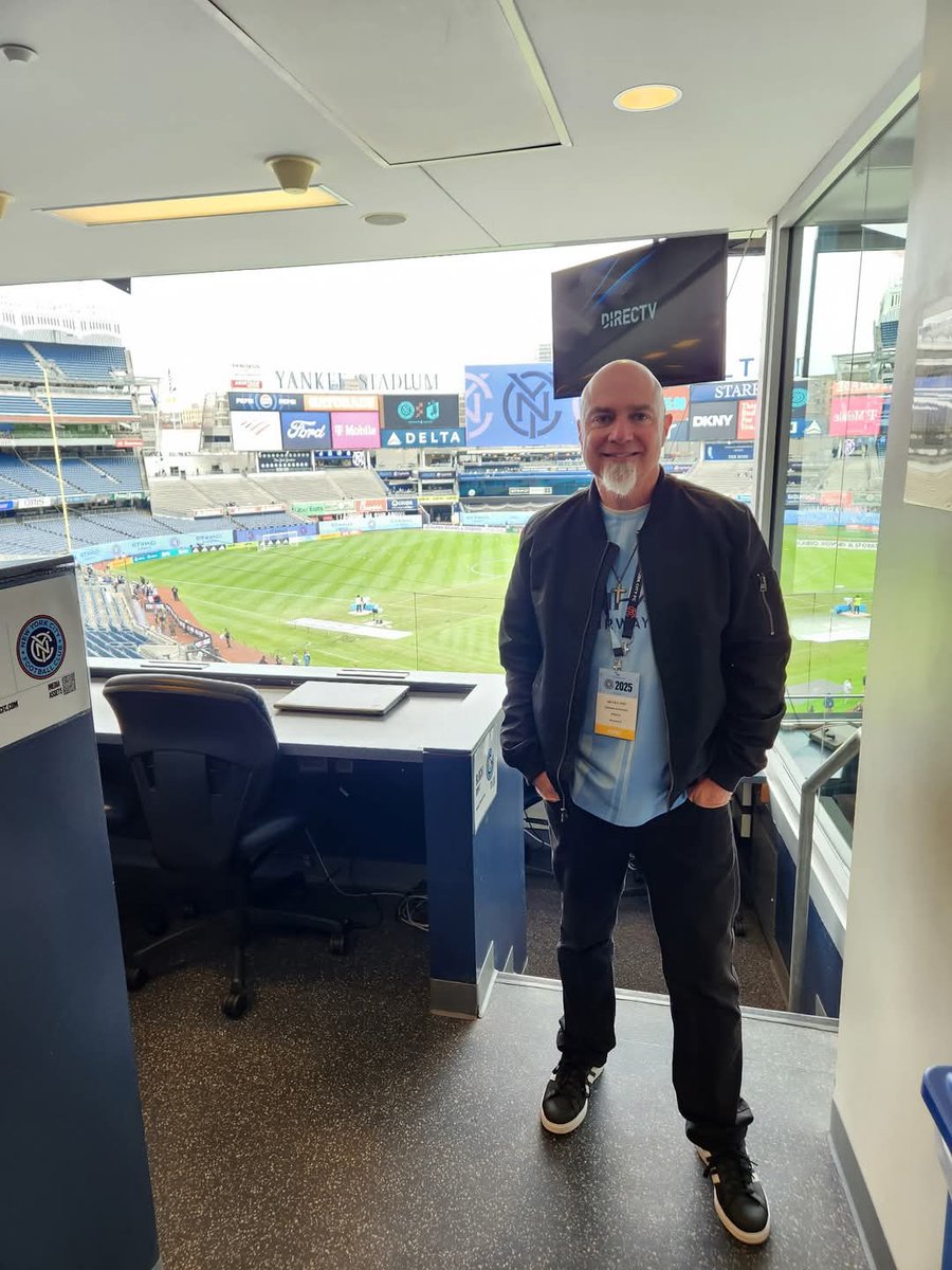 Dr. Thomas Amoriello 🎸 tweet media