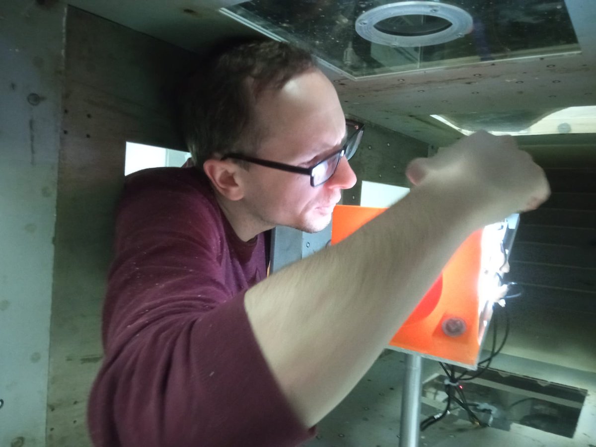❄️ The final stretch of #SoundofIce is full of excitement: we carried out the last tests at the NCR wind tunnel (Ottawa) and the results are promising 🥶 Happy faces and science in action with <a href="/ICMSevilla/">Instituto de Ciencia de Materiales de Sevilla-ICMS</a>  <a href="/intaespana/">INTA</a>  and <a href="/dresden_ifw/">IFW Dresden</a>!

 #deicing #smarttech #windtunnel #science