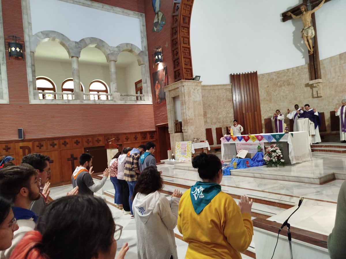 misionerospaul's tweet image. Varios Misioneros Paúles han acompañado este fin de semana la Asamblea nacional de Juventudes Marianas Vicencianas de España, en nuestra Casa de Salamanca @CESVicentePaul
“Ella lo quiso, Ella lo quiere, Ella nos quiere”
#jmvvive