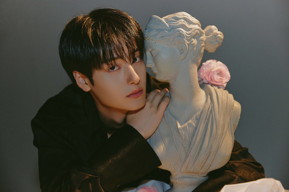 ghostlightyu's tweet photo. [📷] GO-st With.LEEWOOJIN https://t.co/UTrFoOxRqP