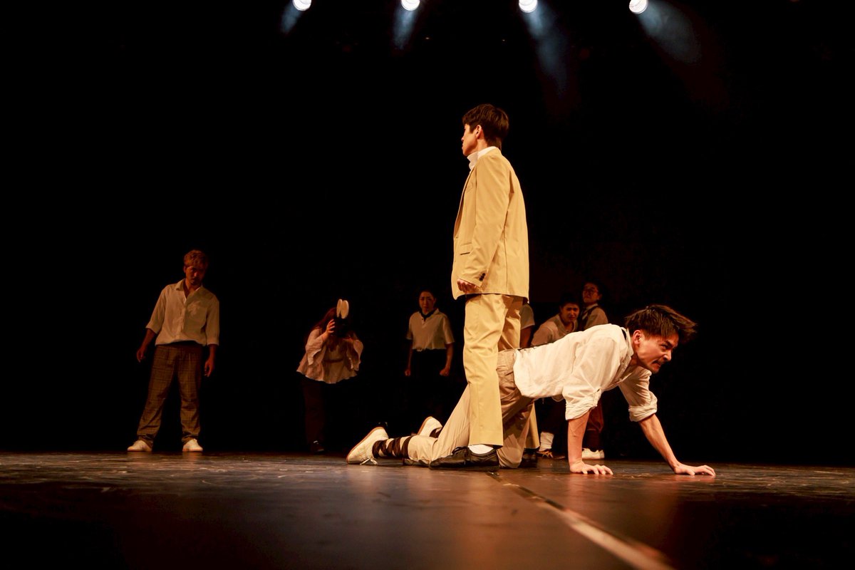 【舞台BEHIND THE FIST 写真】
Photo by <a href="/Kazz1410/">kazunori ishide</a> 

🎂今日はジャッキーの誕生日🎉

なので
🎬『ジャッキー風』なシーン

➖➖ ➖➖ ➖➖
🆗：スケッチ練習でのご使用
🆗：スケッチしたものをSNSにアップする　※その際、#ビフィス をつけてくださると嬉しいです♪

🆖：商用利用
🆖：写真の無断転載