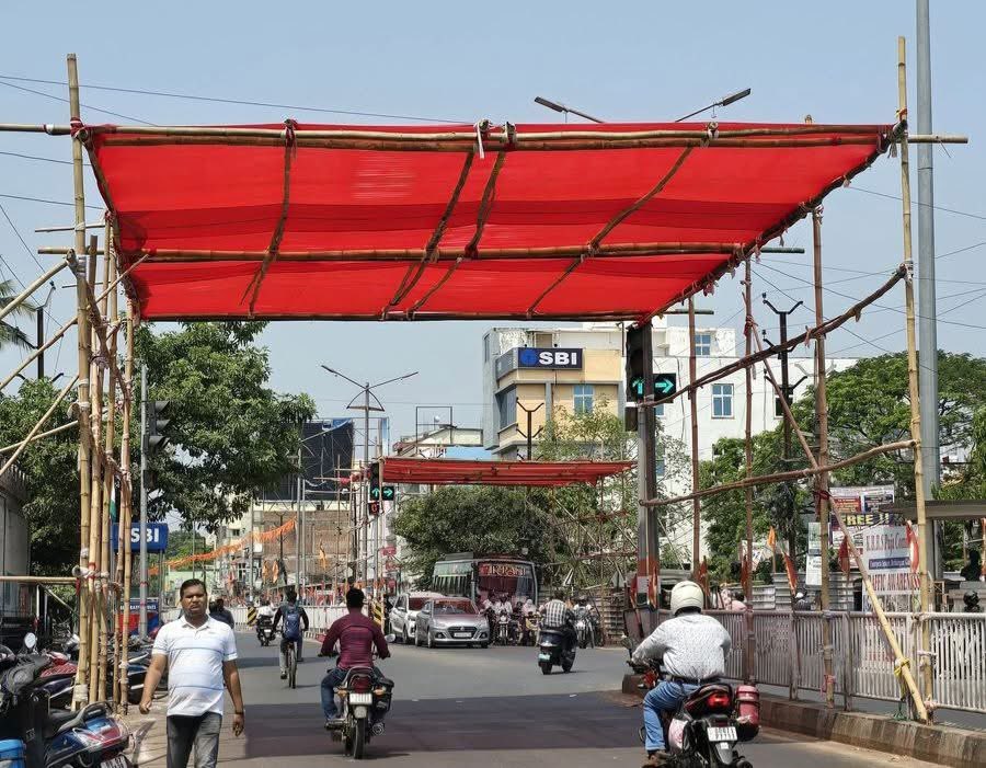 Respected sir/madam . Request you to look into the matter . 
<a href="/AshwiniVaishnaw/">Ashwini Vaishnaw</a> <a href="/narendramodi/">Narendra Modi</a> <a href="/DRMSambalpur/">DRMSambalpur</a> <a href="/RailwaySeva/">RailwaySeva</a> <a href="/ECRlyHJP/">East Central Railway</a> <a href="/EasternRailway/">Eastern Railway</a> <a href="/RailMinIndia/">Ministry of Railways</a> <a href="/DM_Nuapada/">Collector & DM, Nuapada</a> <a href="/MohanMOdisha/">Mohan Charan Majhi</a>