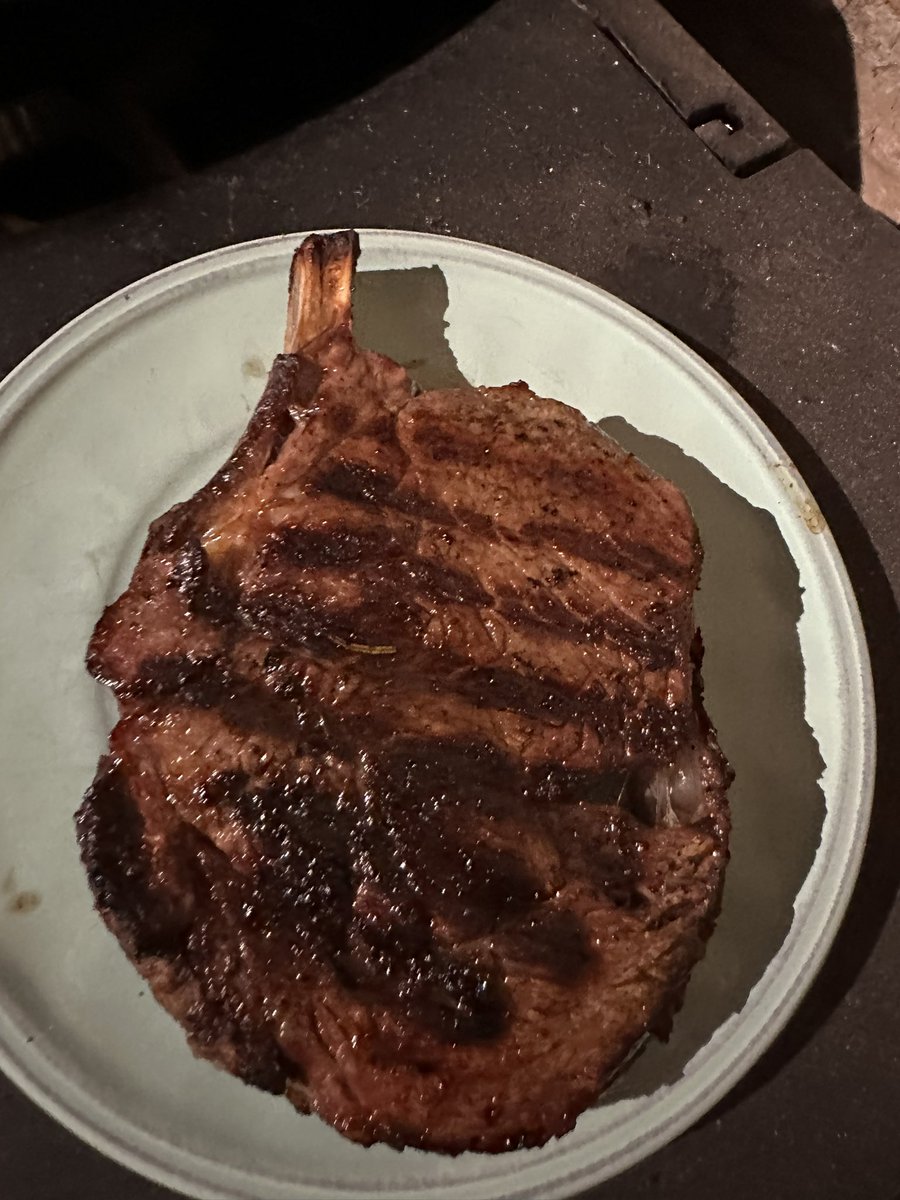 JamesASexton's tweet photo. Dry aged rib eye on the bone 2” thick 
From @StirlingVarietyMeats Mount Barker South 
Cooked medium rare melt in your mouth with exceptional flavour #Beefisbest @bouta_nt @AdamCoffeyNT @sokitomi https://t.co/QdmHCOJITl