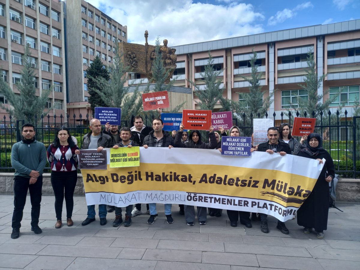 Sayın bakan bir adaletsizlik varsa gelsinler gereğini yapariz demişti biz MEB onundeyiz ve geldik bu adaletsizliği idaa uzerinden değil birzat belgelerle beraber 
#MEBAdaletsizliğinleYüzleş