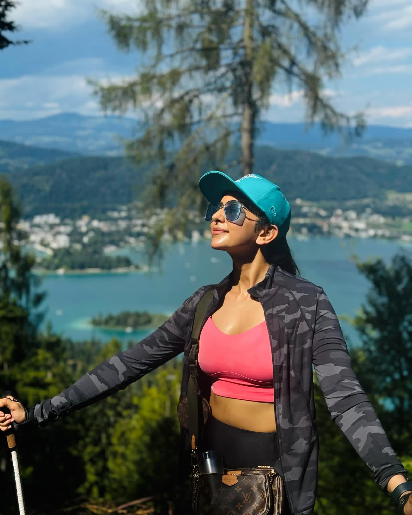 Gn7Tg2aWcAAMpp0?format=jpg&name=large