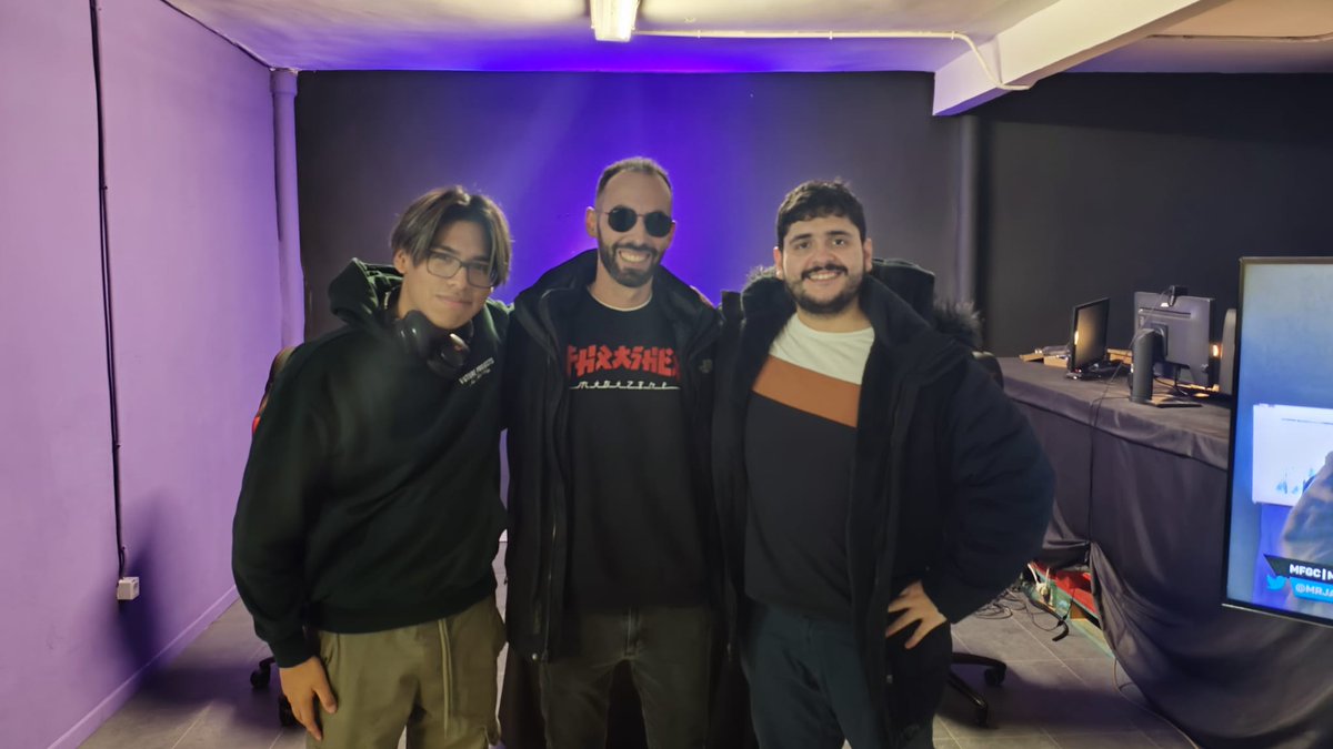 MadridFGC's tweet image. 🔥 #GGStrive Meseta League 🔥

Enhorabuena a @CUENCA_5 por ganar el primer torneo offline de Guilty Gear Strive de la Meseta de este sábado👑

Así quedó el TOP 8:

1º  @CUENCA_5 
2º @Andross_11 
3º  Bycruzzer
4º  CDM
5º  @Fuiwnn 
5º  Winters VII
7º  @Doritooooo42877 
7º  Mije…