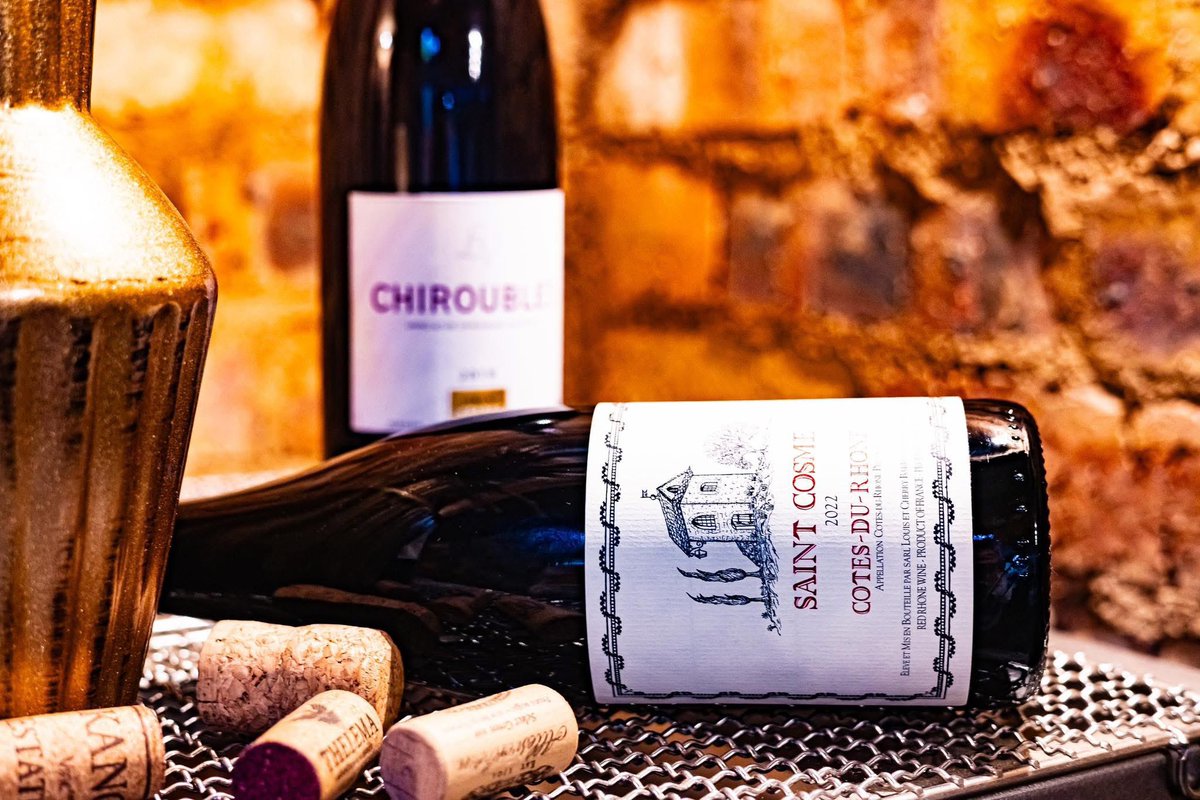 AfriqueGroup's tweet photo. Wyn …

Enjoy our incredible ever changing wine selection. 

Local and international, we have the good juice in all shapes, flavors, &amp; sizes. 

Love Unique, Love Afrique. 

#SoliDeoGloria #steakhouse #wagyubeef #firegrilled #dryagedsteak #familyrestaurant #winelover #winetasting https://t.co/xOHduwy6fW