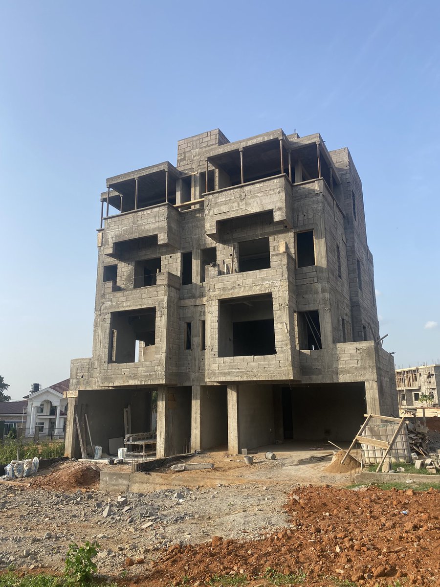 Hadesindeed's tweet image. 🚨BON PLAN YAOUNDÉ 🚨
—Projet Immobilier
Si tu as toujours rêvé d’être propriétaire, voici une occasion à ne pas rater. Nous vous proposons ces 2 résidences , chacune composé d’un parking 2pl, séjour, cuisine, 4 chambres, rooftop couverte 
Prix clé en main 75 millions négociable