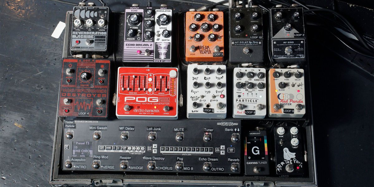 【有料会員限定記事】
今年1月に行なわれたアイドルズの単独来日公演で、マーク・ボーウェンが使用した超巨大エフェクト・システムを徹底解説！

おそらく世界でもトップ・クラスの複雑なルーティングを組んでおり、サウンドへの並々ならぬこだわりが感じられます。

<a href="/idlesband/">I D L E S</a>