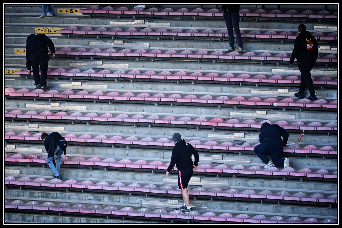 Rscl ⚽️ @SportCharleroi - @Standard_RSCL 🏆 @ProLeagueBE 📅 06-04-2025 🏟 Stade ...