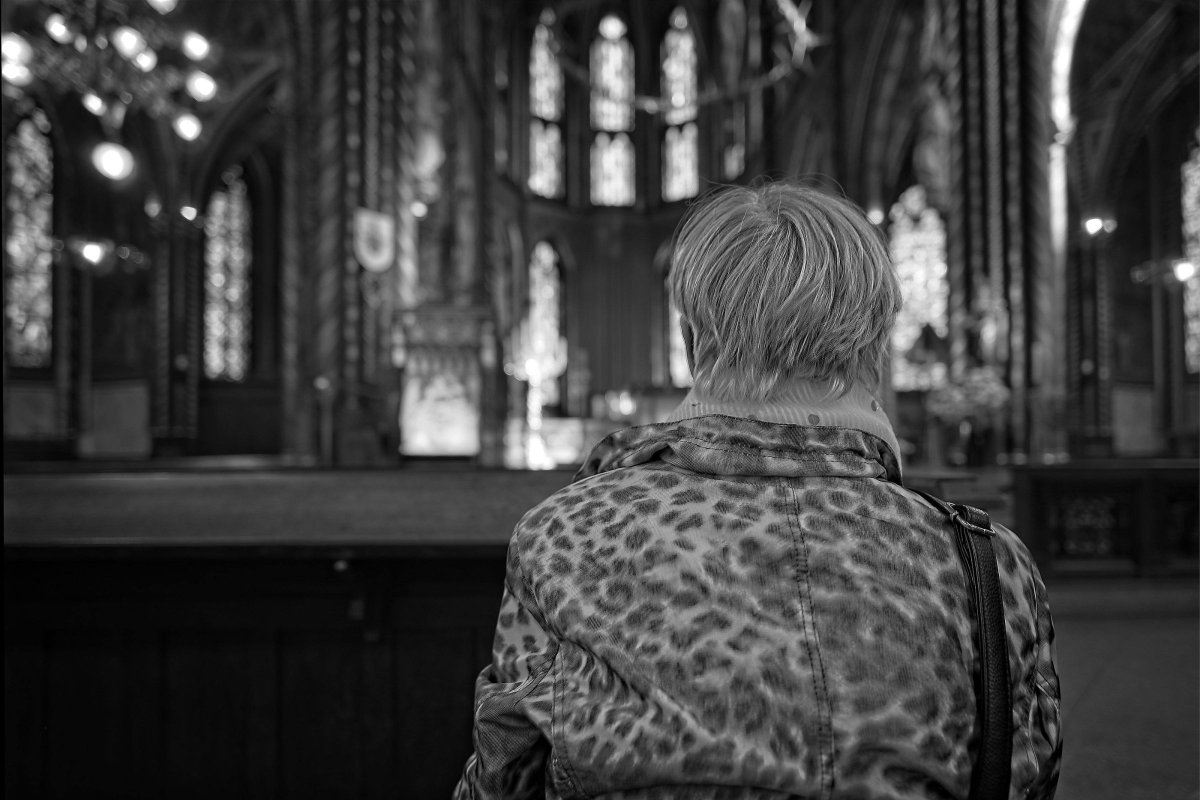 Theosthinktank's tweet photo. The Terminally Ill Adults Bill does not adequately safeguard vulnerable women.

In this open letter, organised by us at Theos, over 100 leading women from different faiths and traditions unite in expressing safeguarding concerns over the current legislation on Assisted Dying.

Read it here 👉https://t.co/rDYCO7v74d