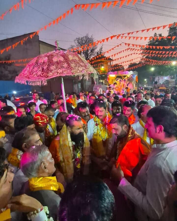 कल राम नवमी के पावन पर्व पर शहर में कई आयोजनों में सहभागिता कर प्रभु श्री राम का अर्चन किया ।
