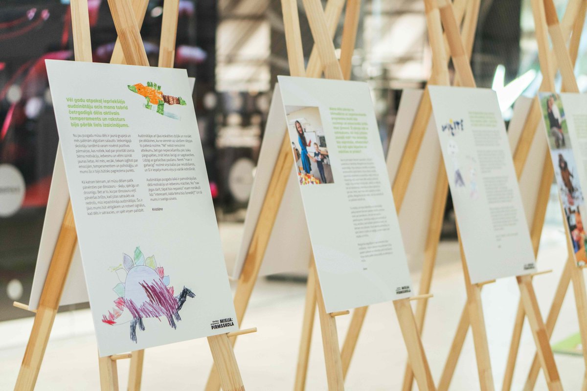 📣 No šodienas iepirkšanās centrā “AKROPOLE Alfa” ir skatāma stāstu izstāde “Mans pirmais skolotājs”. Tā atklāj, kā pirmsskola un tajā satiktie skolotāji ir pozitīvi ietekmējuši ģimenes un vairojušas bērnā pašapziņu un mīlestību pret mācīšanos.

Izstāde skatāma līdz 20. aprīlim!