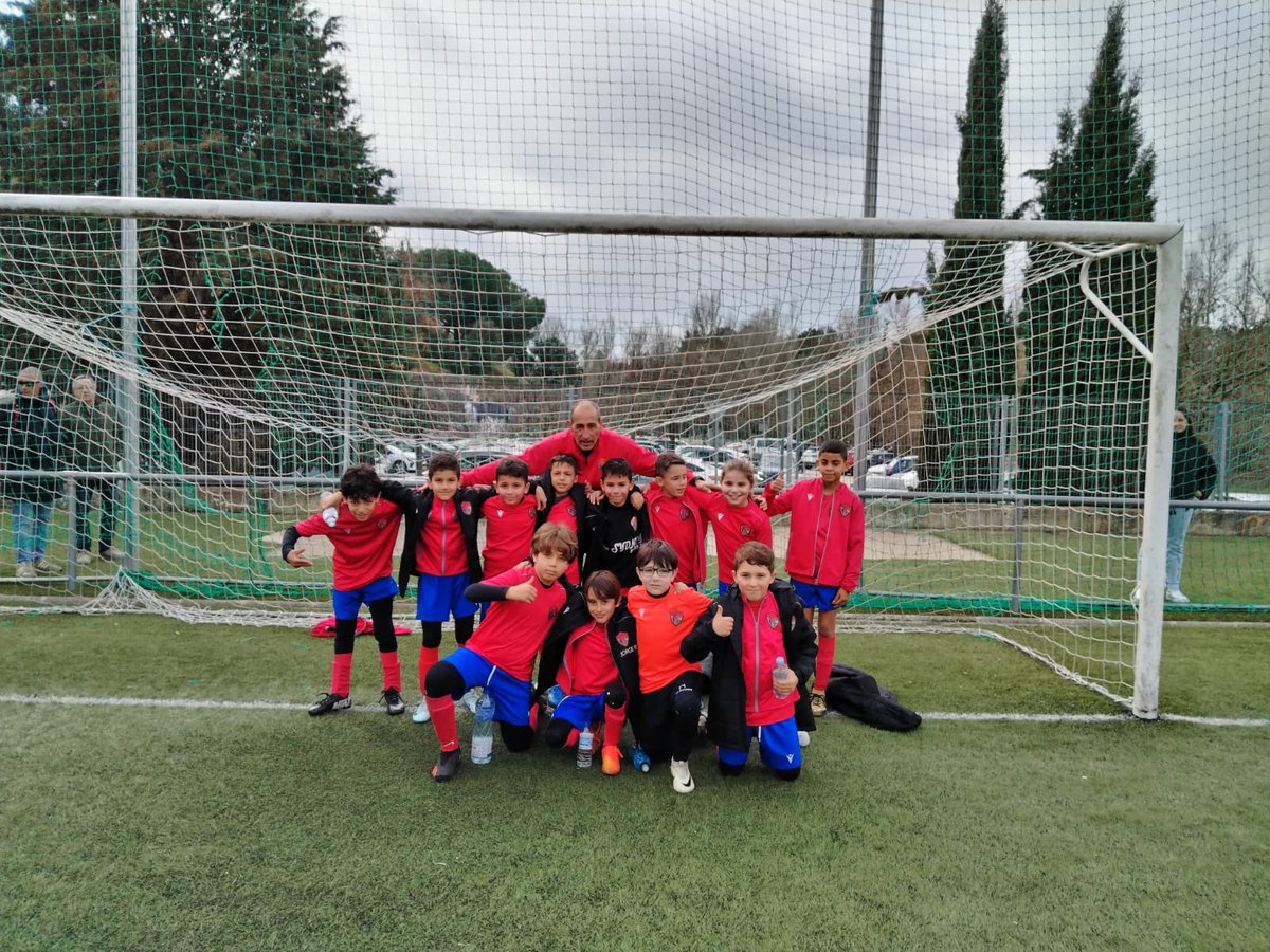 C.D Benavente tweet media