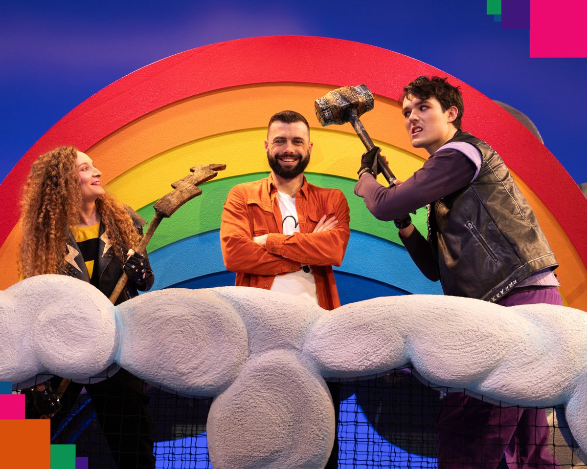 ⚡️ ANFA SRAITH 2 ⚡️
Cé a bheidh ag tabhairt faoin scamall draíochta sa tsraith seo? ⛈️👀🌈
➡️ Ag tosú 9/4 ag 17:00 ar Cúla4

<a href="/FibinMedia/">Fíbín Media</a> <a href="/TG4TV/">TG4</a> <a href="/johnsharpson/">John Sharpson</a> <a href="/SNiUallachain/">Sinéad Ní Uallacháin</a> <a href="/eilis_messymess/">Eilís Carey (Ní Chiardha)</a>