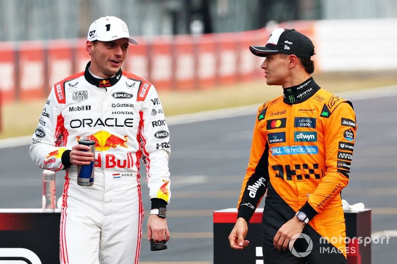 🚨OFFICIEL !!!!!

Max Verstapppen est DISQUALIFIÉ du Grand Prix du Japon !! Sa voiture était trop légère à l’arrivée, la FIA viens de l’annoncer tardivement…

Lando Norris REMPORTE donc le Grand Prix du Japon 2025 !!

#F1 #JapaneseGP 🇯🇵