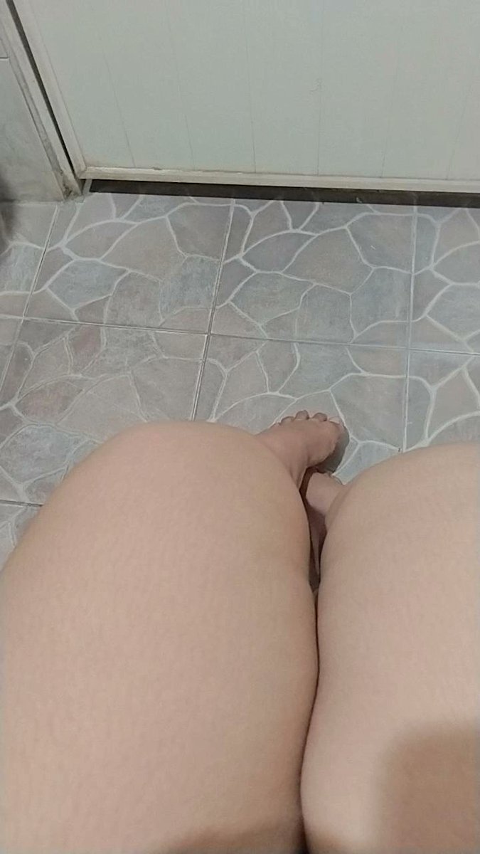 ขาหมูกับขาเรา เทอคิดว่าขาไหนจะแซ่บกว่า 🤭🤭 #แหลมฉบัง #สาวอ้วนขี้อ่อย #สาวอ้วนน่าฟัด #สาวอ้วน