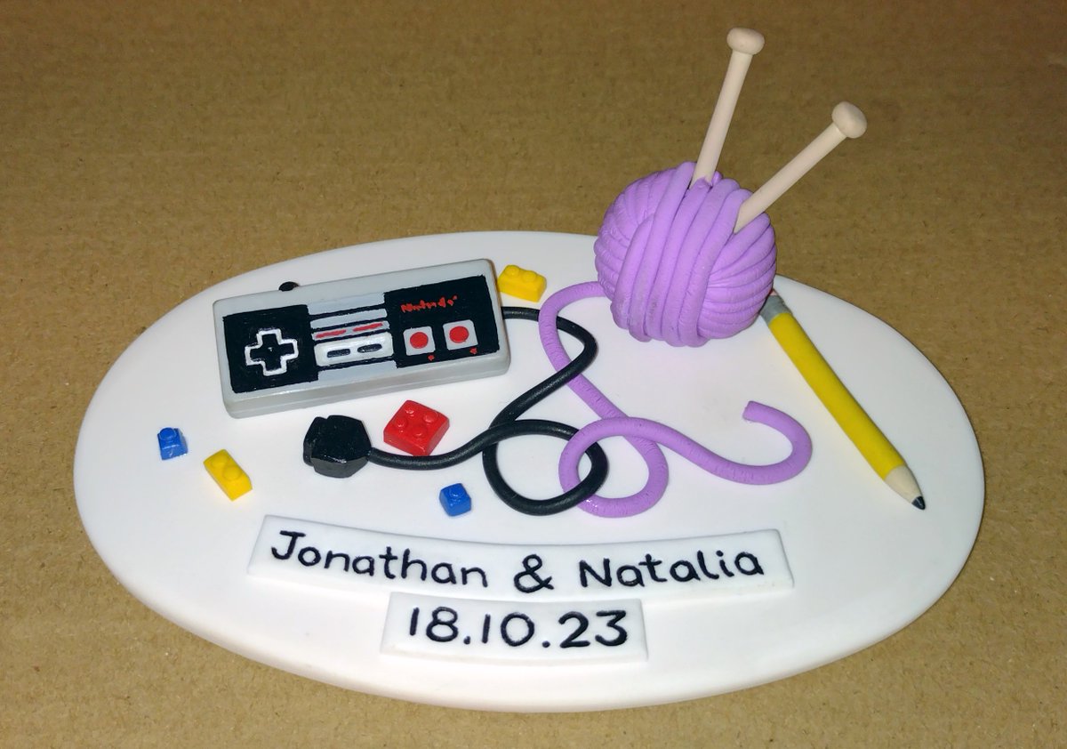 Alistu_ART's tweet photo. A wedding gift I made for a friend and his wife as a momento of the occassion featuring objects that represent their interests. https://t.co/P6edMsm6Nh