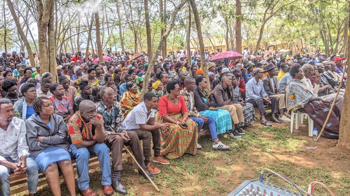 KamabuyeBugese's tweet photo. Uyu munsi, muri mu midugudu yose ya @KamabuyeBugese turibuka ku nshuro ya 31 Jenoside yakorewe Abatutsi 1994. Hatangiye kandi  Icyumweru cy'Icyunamo n’iminsi 100 y’ibikorwa byo kwibuka, aho ku rwego rw'Umurenge byabereye mu mudugudu wa ka #kampeka 
Twibuke twiyubaka
#Kwibuka31. https://t.co/xBZdcuw8m0