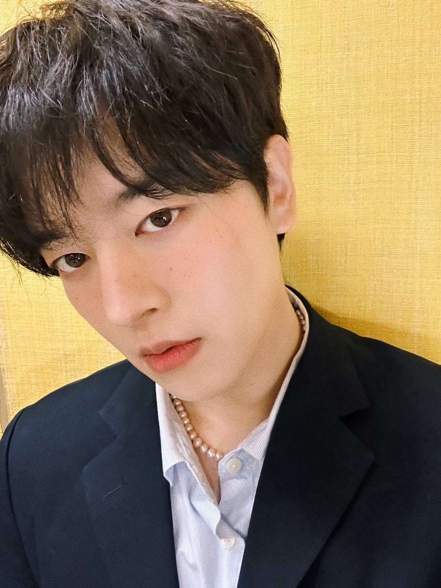 rv____429's tweet photo. 진주목걸이 조아ㅜㅜㅜ https://t.co/lEHSQ6kRuA