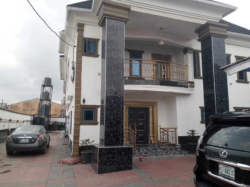 wellprodevelop1's tweet image. Direct to wellpro:

A modern 4 Bedroom Detached Duplex 

Location: No 5, Chief Sunday Olaiya Street Off Salawe Street ikosi Ketu Lagos Nigeria.

Price: N230m asking.

Contact Wellpro Developers 
08185520099
#BlackMonday #ElonMusk