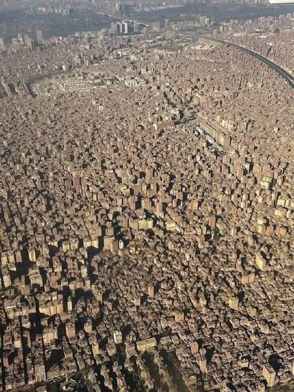 لجان السيسي: لن ندخل حربا تدمر مصر!

مصر من الجو بدون حرب وصواريخ ومـ ـقـاومة: