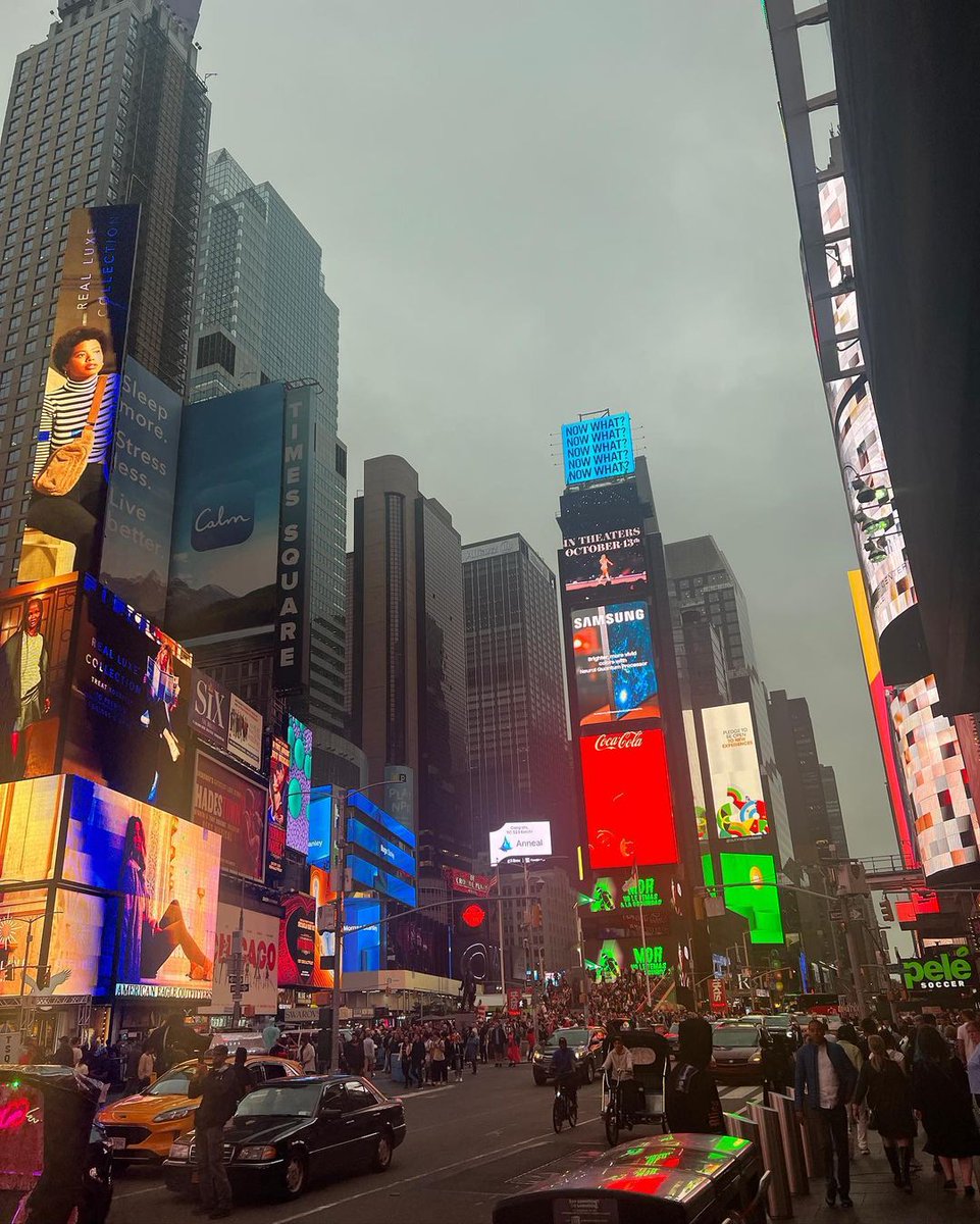 AnshulA40877973's tweet image. Lost in translation between tea time and Times Square