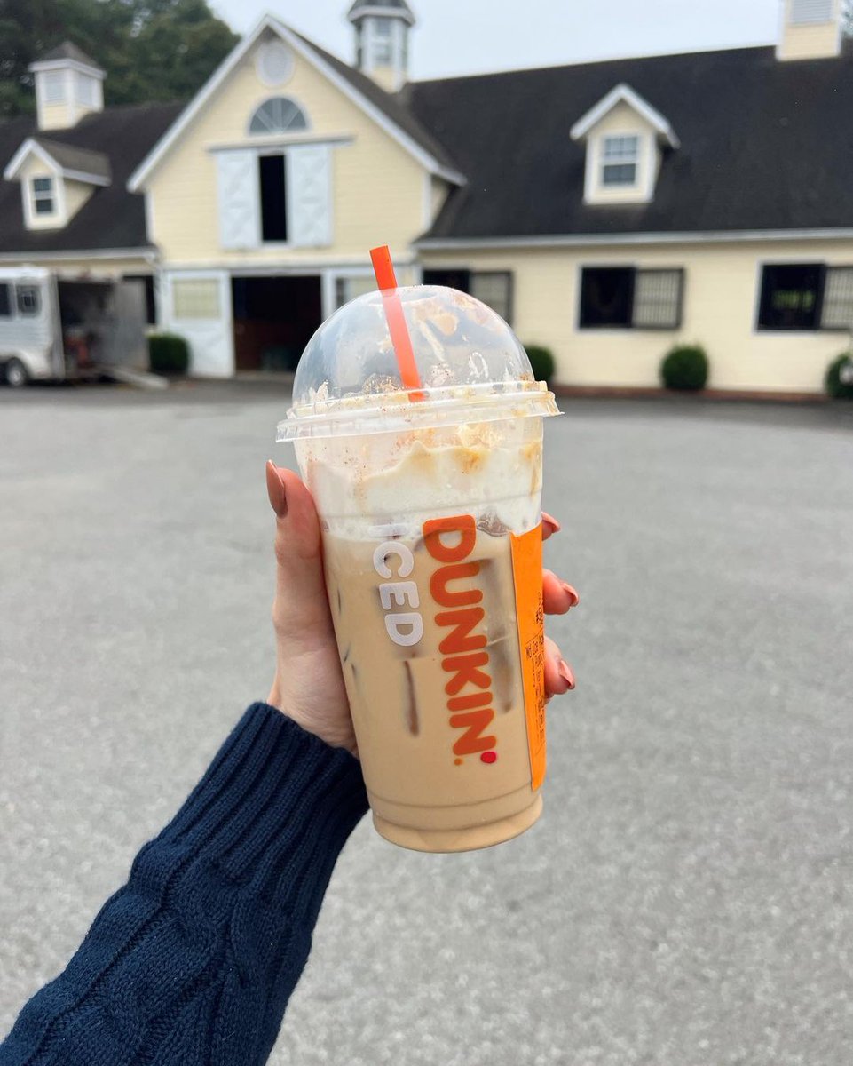 AnshulA40877973's tweet image. Lost in translation between tea time and Times Square