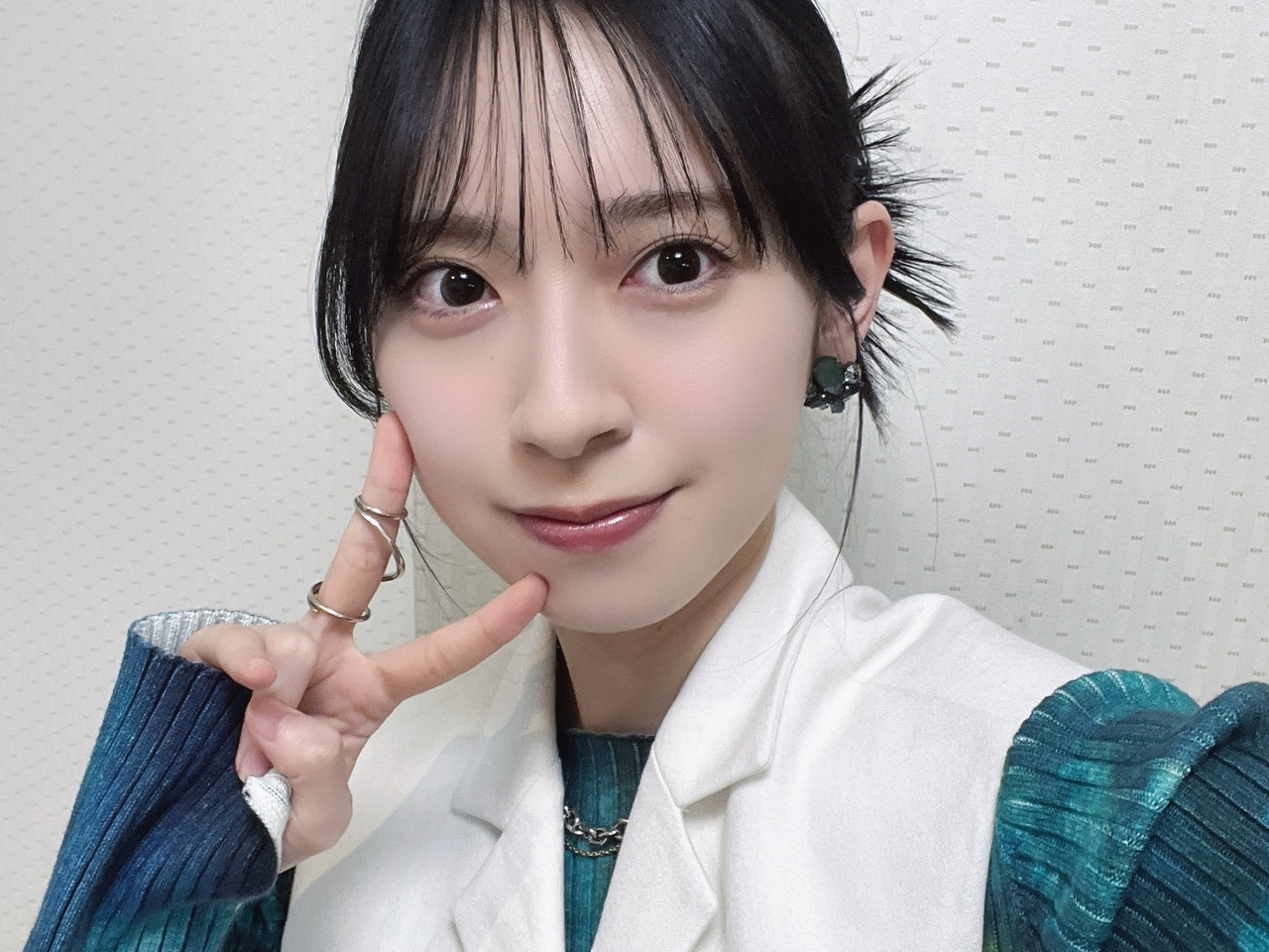 金村美玖 パネル 日向坂46 金村美玖1st写真集】全国10書店で等身大パネルに会える