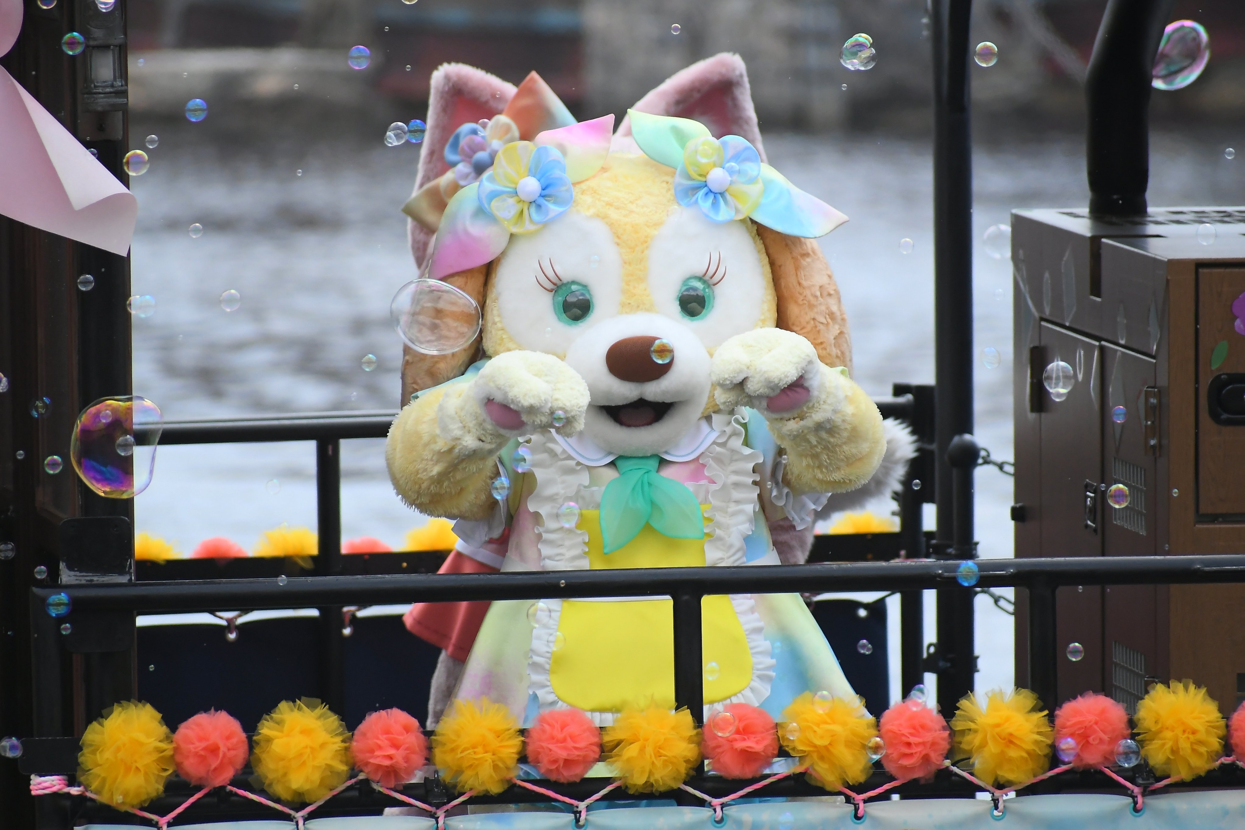 公式】ダッフィー＆フレンズ20周年：カラフルハピネス | 東京