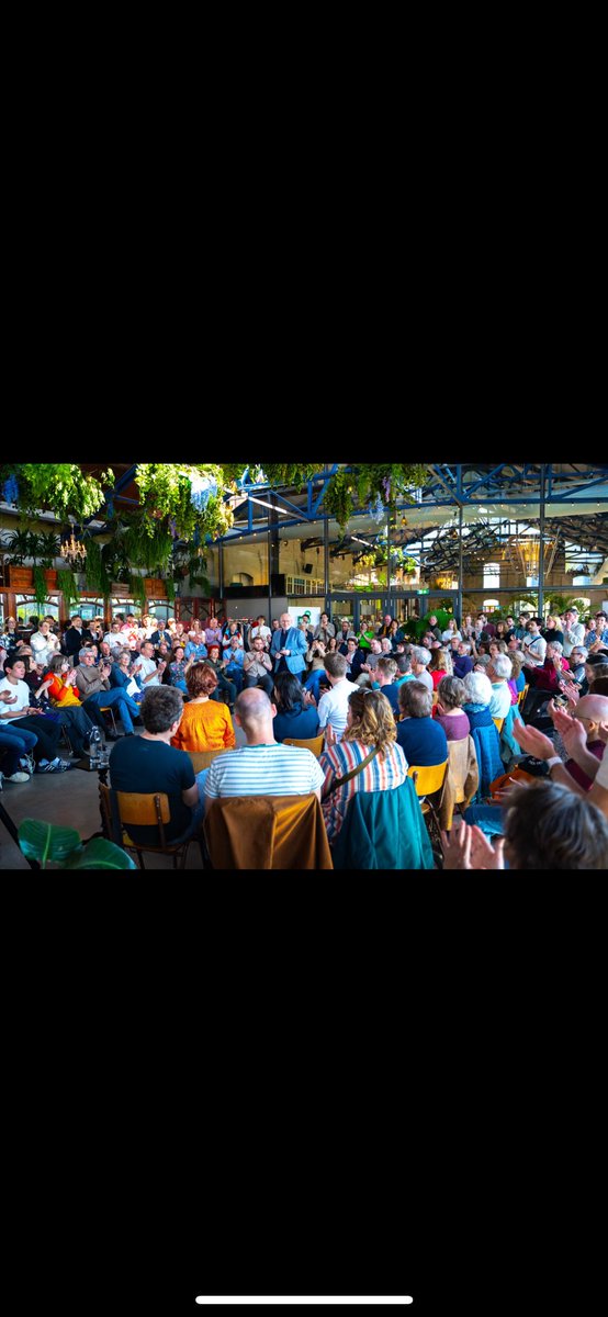 Campagne foto VS Realiteit van een presentatie visiestuk.