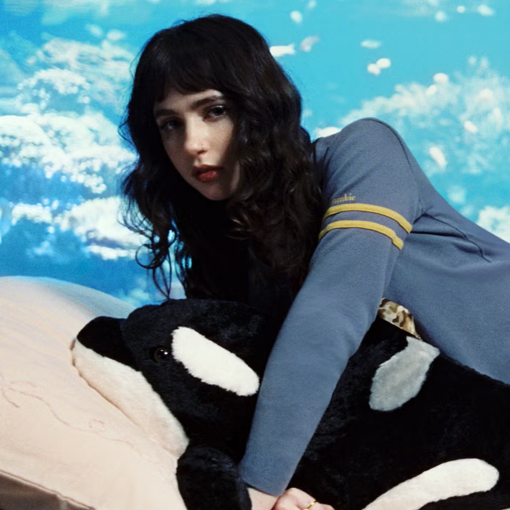 Pop Crave tweet media