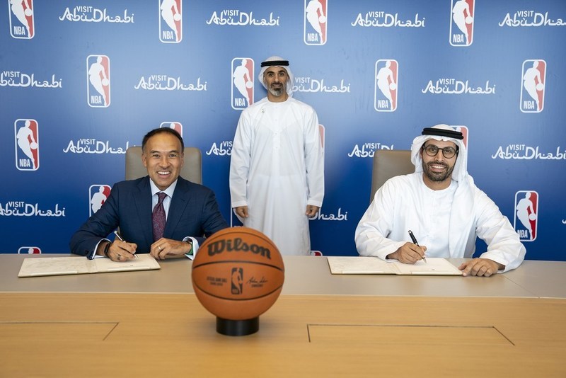 ✍🏻 Nouvel article pour <a href="/Le_Roster/">Le Roster</a> 🏀

🌍 Le basketball est devenu une arme d'influence mondiale, dont Abu Dhabi a décidé de se saisir.
Retour sur une stratégie à mi-chemin entre #NBA, #EuroLeague, et basket international.
→leroster.com/abu-dhabi-le-b…