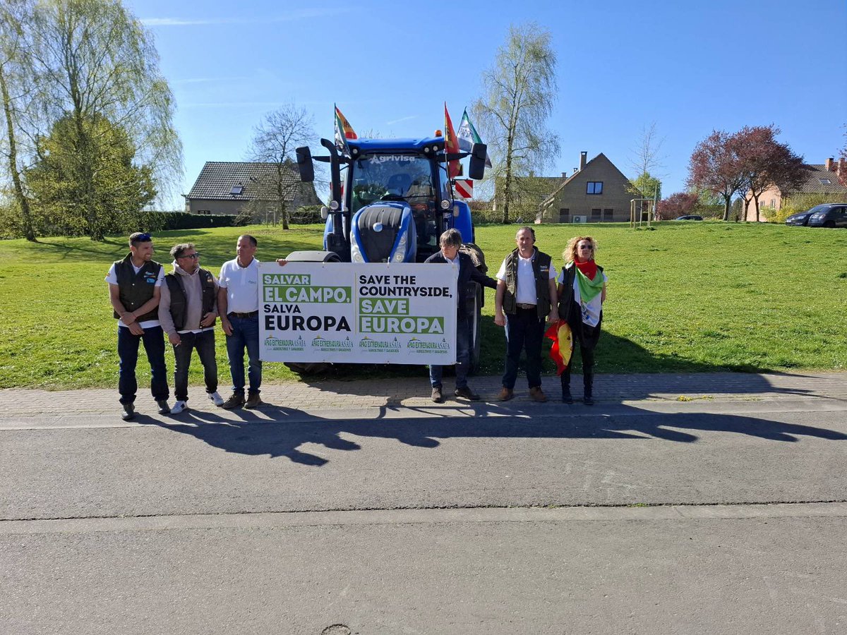 Un grup d’agricultors extremenys s’han desplaçat fins a Bèlgica en tractor i han tingut l’amabilitat de venir fins a Waterloo per expressar-me el seu descontentament davant la situació en què es troba el sector agrari, no només l’extremeny.  L’excés de controls burocràtics, la