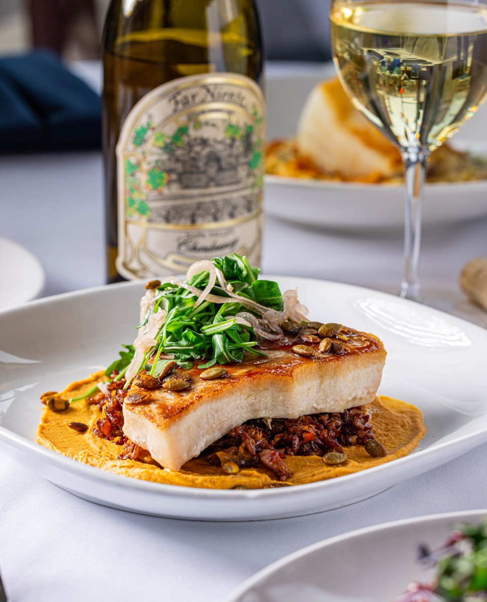 bluepointgrille's tweet photo. For over a quarter-century, Blue Point Grille has been serving the freshest seafood in the heart of Downtown Cleveland. 

If you know, you know.

https://t.co/ihnEWNHxs7 https://t.co/5eErsSIbXn
