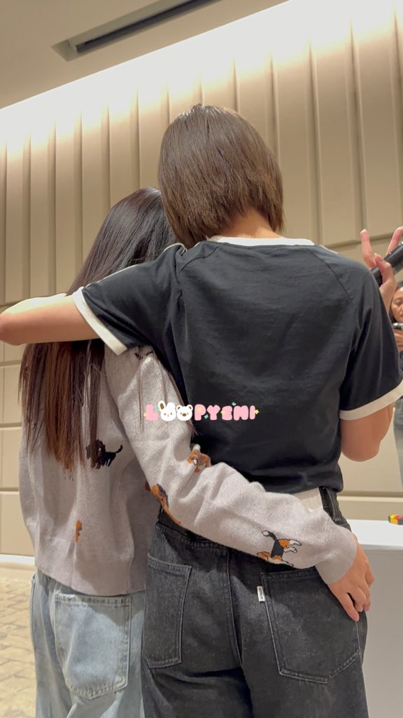 🧡💜 tweet media