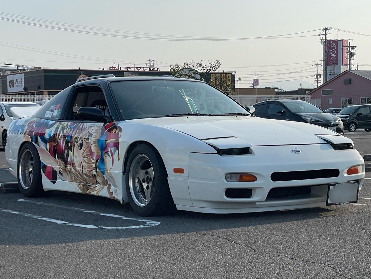 yourstyle7's tweet photo. #日産乗りと繋がろう2025春

前期リップ(1枚目)から中期リップ(2枚目)に(￣▽￣) https://t.co/klnvafoVHl