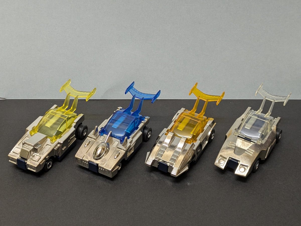 #ミクロマン
ジムカ銀シリーズ集合！
やっと揃った〜！
ミクロマンブランドじゃ無いけど
てって博士、アンコクタンさんらと
タイタンコマンドメンバー研究時に
やっぱり欲しくなり
苦節25年〜ｗ