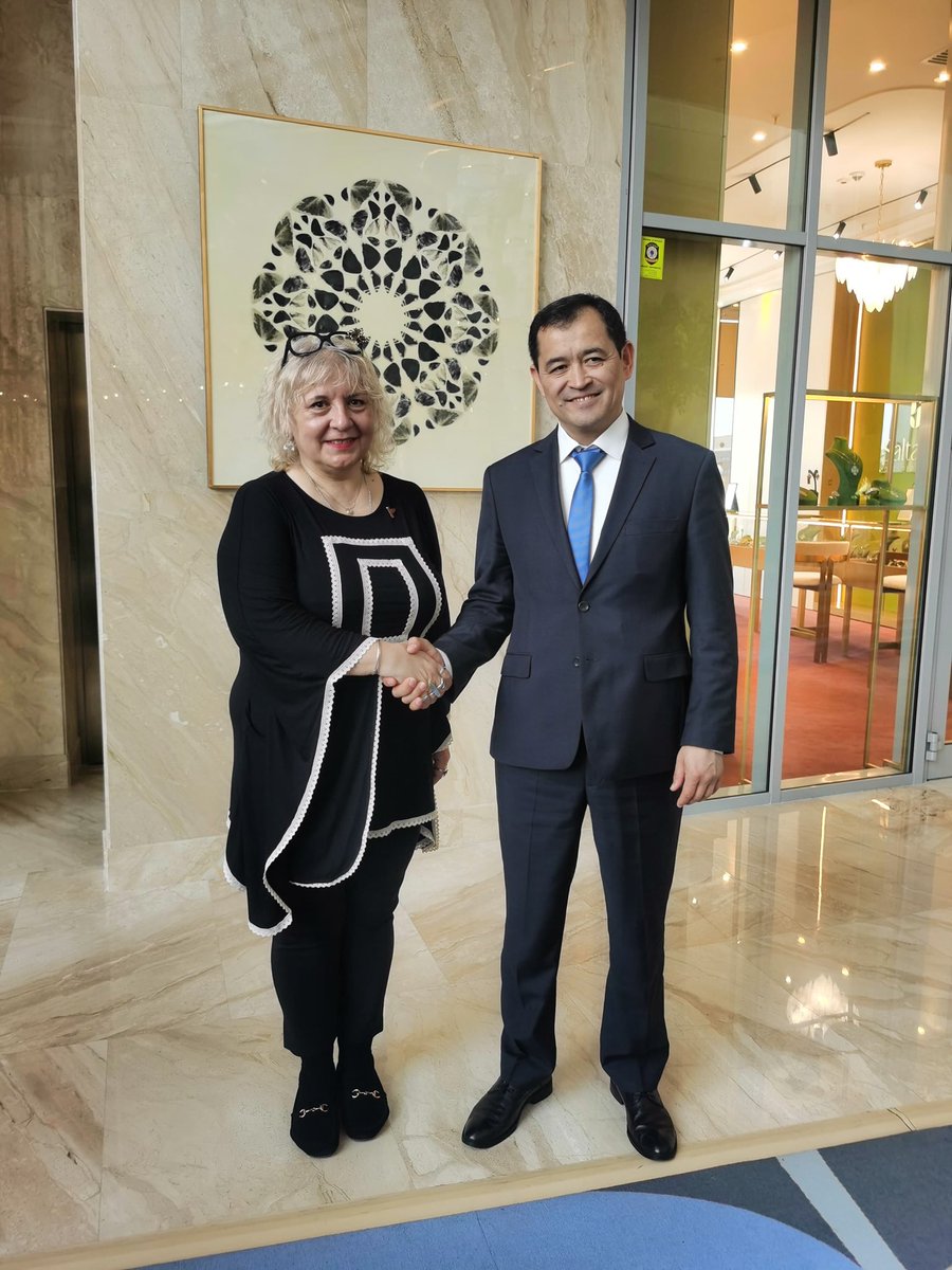 In a strategic dialogue between H.E. Erkin Checheybaev, Minister of Health of Kyrgyzstan, &amp; Stop TB’s ED, Dr. Lucica Ditiu the focus was on mobilising sustainable funding for ending #TB across Central Asia.

Key priorities discussed:
.. (1/2)