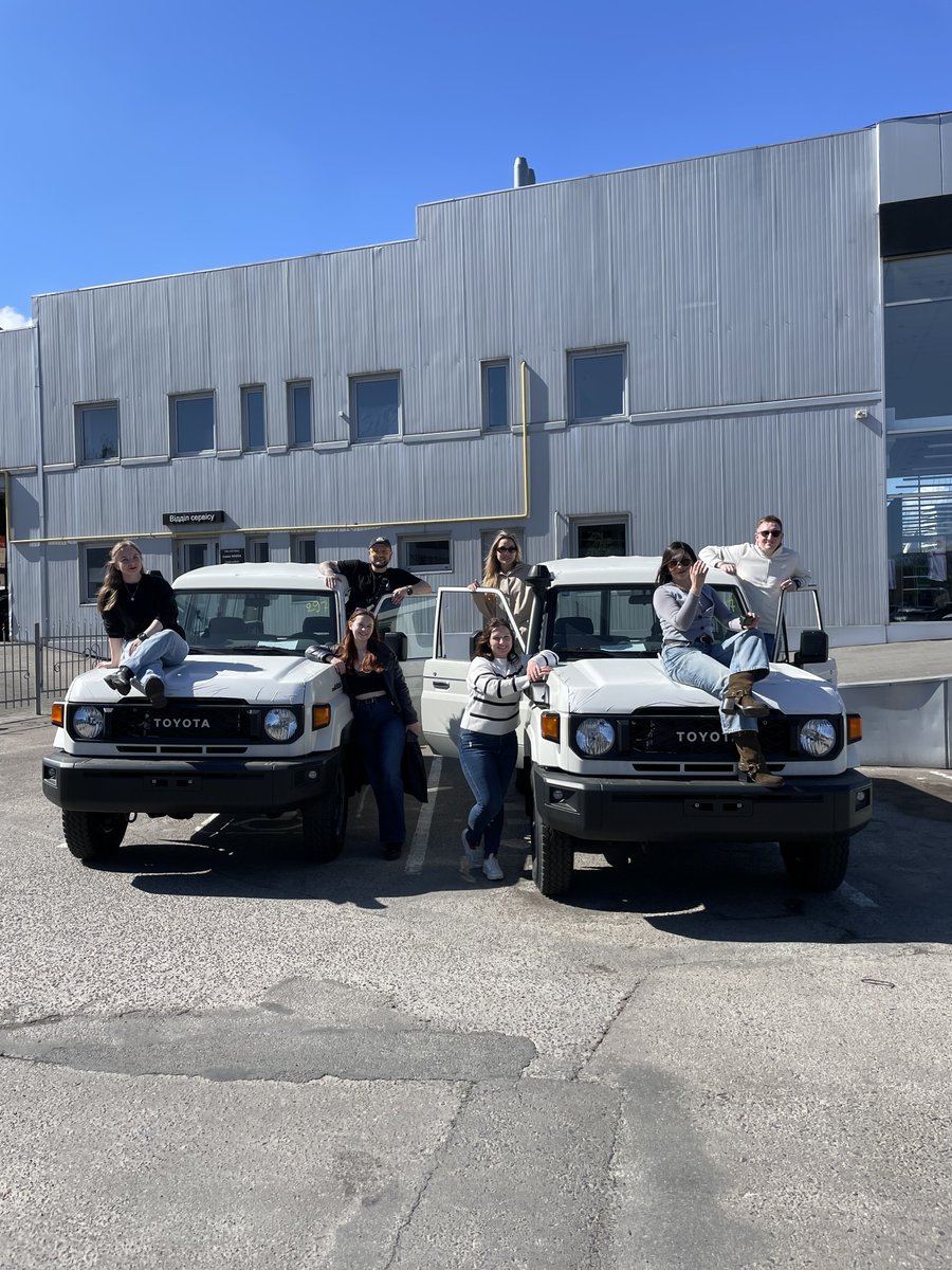 grateful_ua's tweet photo. Thanks to your incredible support, 2 evacuation vehicles have already been delivered to Ukraine!

The 3rd vehicle is booked and on its way.

Every donation brings us closer to saving more lives on the frontline.
Thank you for being with us. https://t.co/qK39X27qag