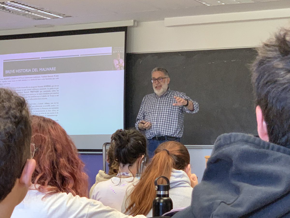 Una delicia aprender de #malware (¡y #ransomware!) de la mano de <a href="/Mallavibarrena/">Marty Mallavibarrena</a>.
¡Muchísimas gracias por compartir tu amplia experiencia con nuestros hackers e incrementar su interés 💪!