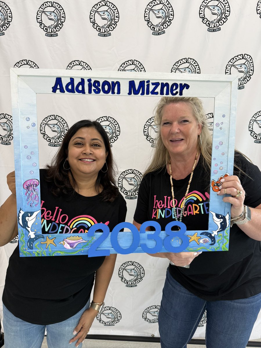 We are ready for you Kindergarten!! #Kindergartenkickoff <a href="/Principal_Holly/">Nancy Holly</a> <a href="/DlugosShantel/">Shantel Dlugos</a> <a href="/pbcsd/">The School District of Palm Beach County</a>