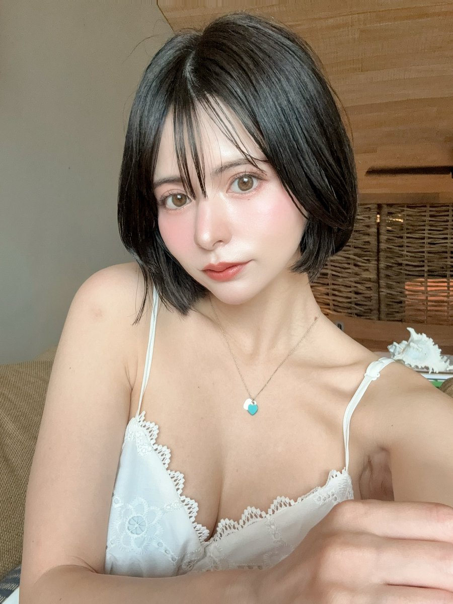 みんながどんなの写真が好きなのか気になる💭
何枚目が好き？ https://t.co/SFNVhmgU7z