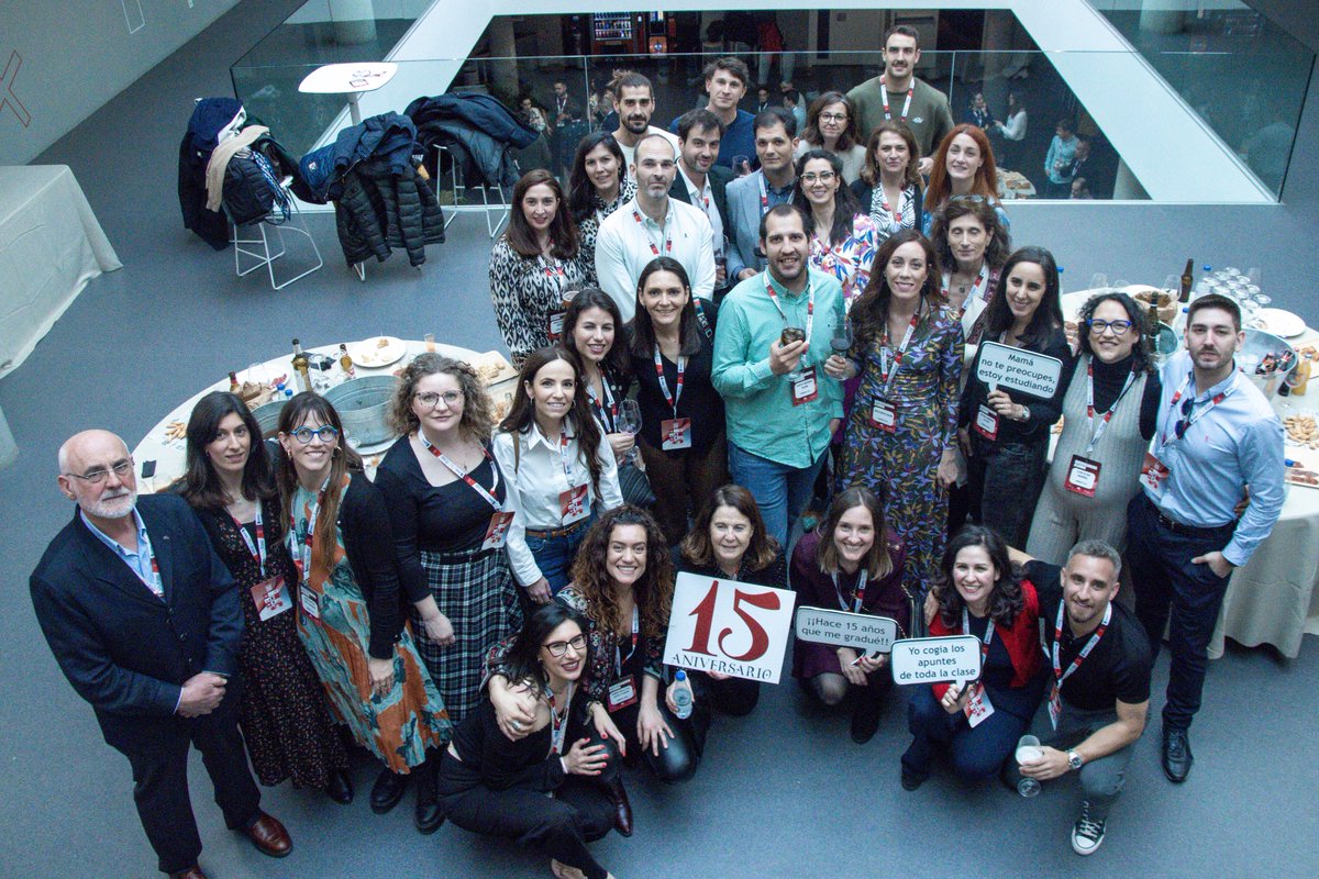 Universidad de Salamanca (@usal) on Twitter photo 👨🎓👩🎓 Cientos de antiguos alumnos de la USAL reviven sus años universitarios
<a href="/alumniusal/">ALUMNI - USAL</a> ha reunido a antiguos alumnos de diversas promociones para un reencuentro inolvidable.
Durante el fin de semana se celebraron diversos actos, encuentros y actividades culturales como 👨🎓👩🎓 Cientos de antiguos alumnos de la USAL reviven sus años universitarios
<a href="/alumniusal/">ALUMNI - USAL</a> ha reunido a antiguos alumnos de diversas promociones para un reencuentro inolvidable.
Durante el fin de semana se celebraron diversos actos, encuentros y actividades culturales como