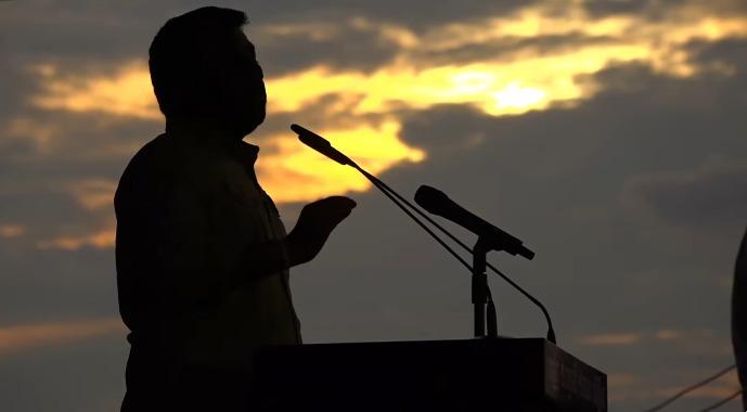 NadeeshanMDN's tweet photo. "For the first time in the country, a government that doesn’t steal has emerged. We need clean and honest governance."
President @anuradisanayake at Galle... #LKA #SriLanka #LGpolls2025 https://t.co/gxZpZlrzJD