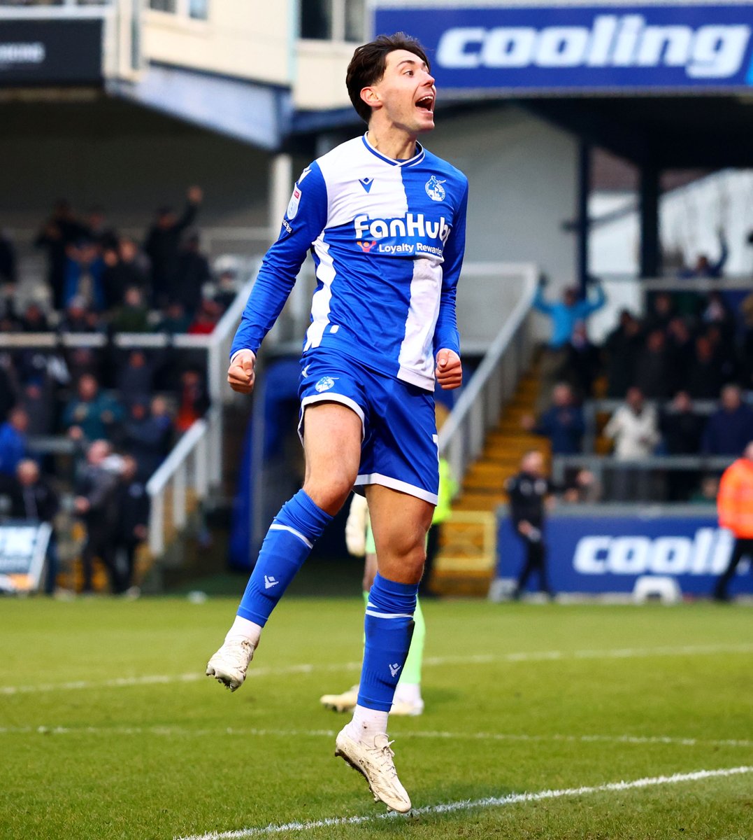 Wishing a very happy birthday to Isaac Hutchinson! 🎉