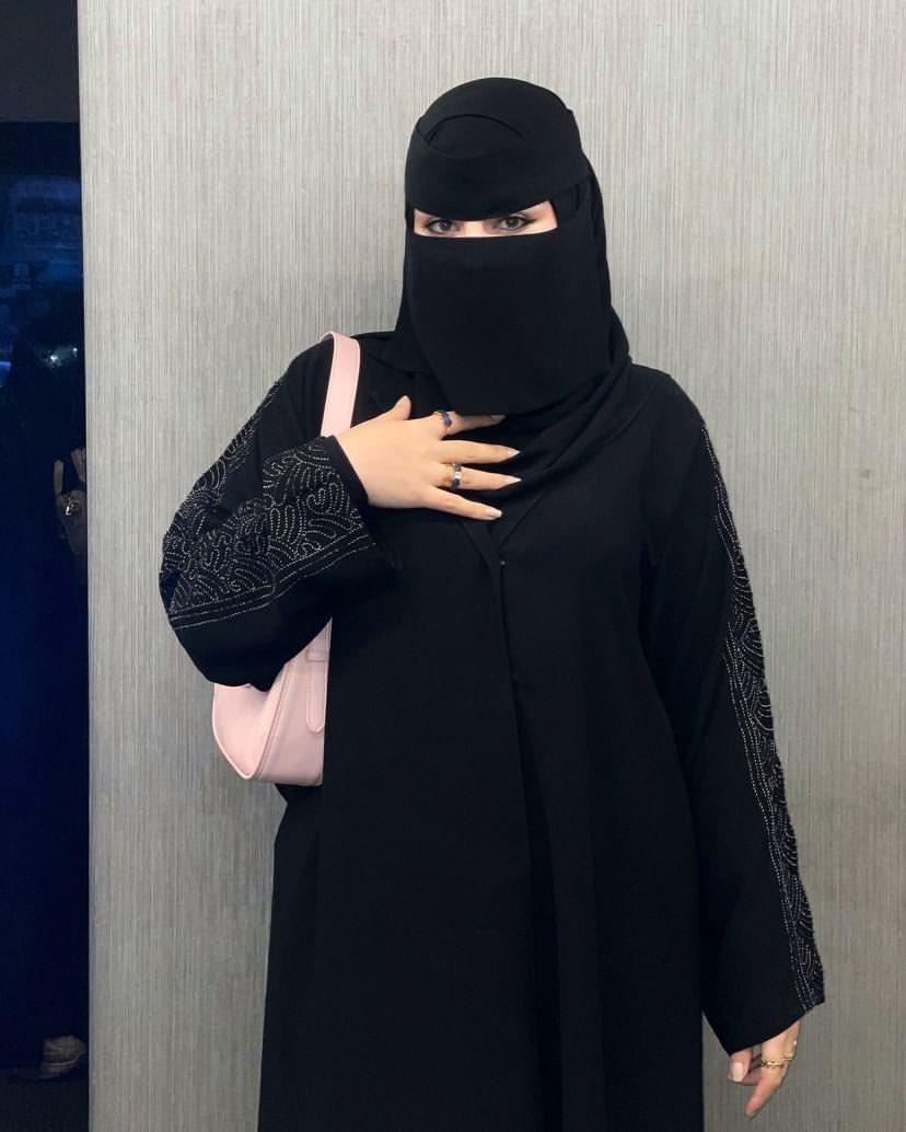 ابغى شخص يخطفني يومين اغير جو ؟!😂😇